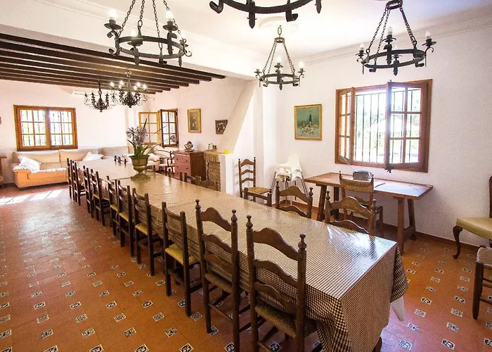 Catalunya Casas: Spacious Vera Up To 24 Guests, A Short Drive To Blanes! *