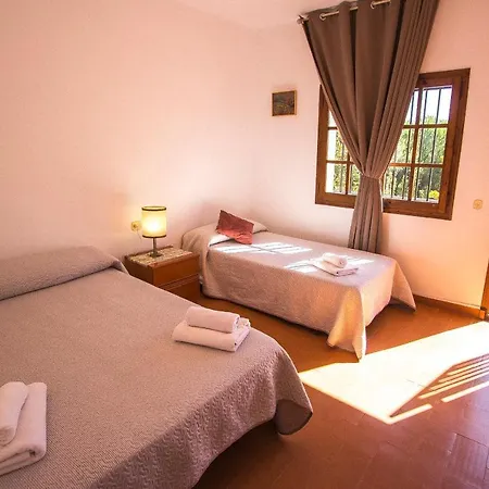 Catalunya Casas: Spacious Vera Up To 24 Guests, A Short Drive To Blanes! Villa