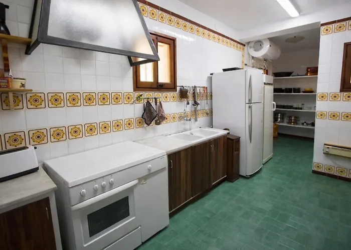 Catalunya Casas: Spacious Vera Up To 24 Guests, A Short Drive To Blanes! Жирона